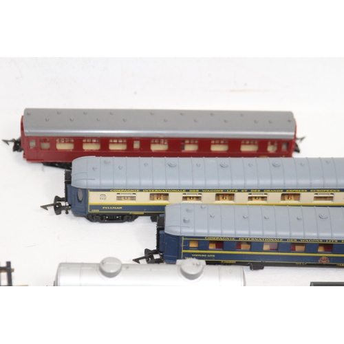 589 - VINTAGE A JOUEF TRAIN AND ACCESSORIES