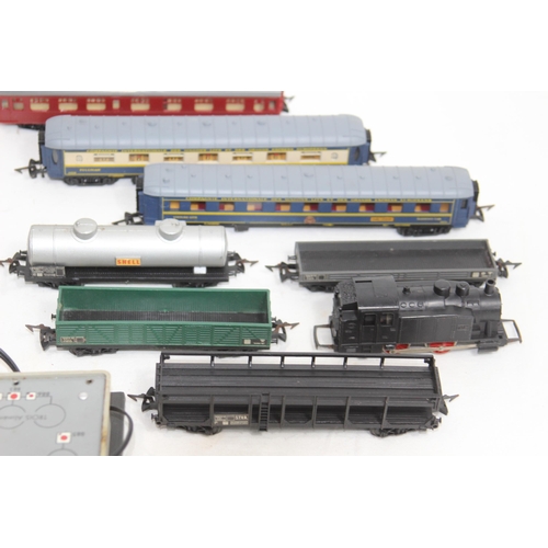 589 - VINTAGE A JOUEF TRAIN AND ACCESSORIES