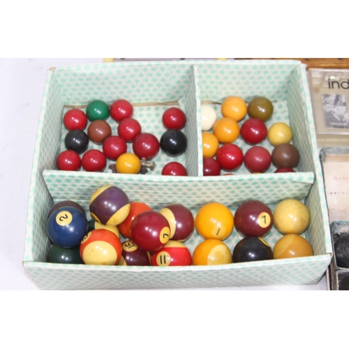 596 - QUANTITY OF VINTAGE SNOOKER AND BOULE GAMES