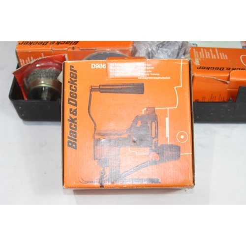 637 - BLACK AND DECKER DRILL SET