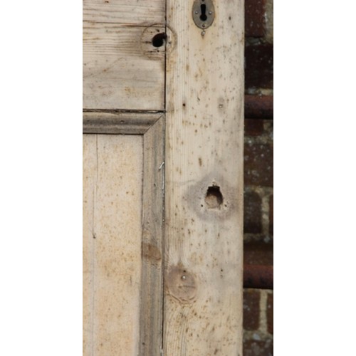 109 - ANTIQUE PINE DOOR
210 X 91CM