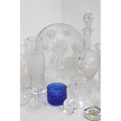 304 - QUANTITY OF VINTAGE GLASSWARE