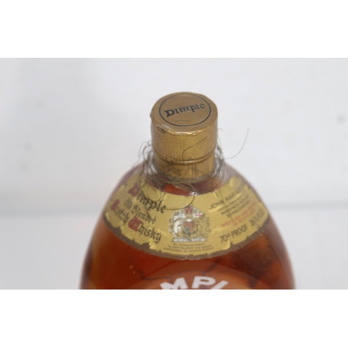 601 - 1960'S JOHN HAIG DIMPLE WHISKEY 26 2/3 FL.Ozs