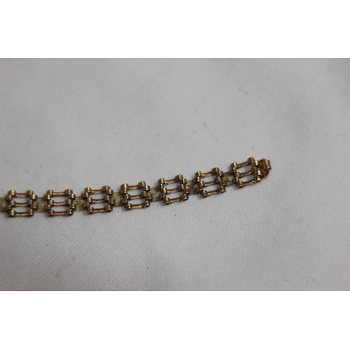 1146 - 9CT GOLD BRACELET - 4.45G