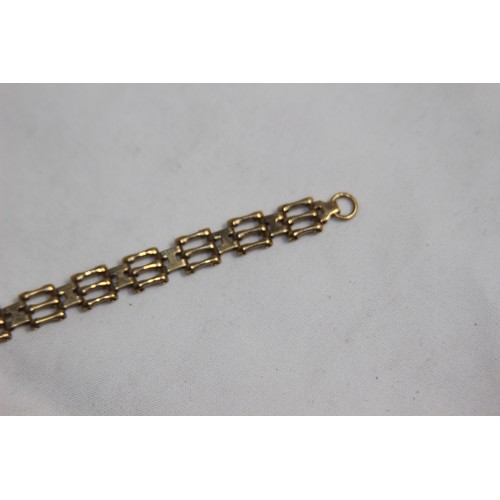 1146 - 9CT GOLD BRACELET - 4.45G