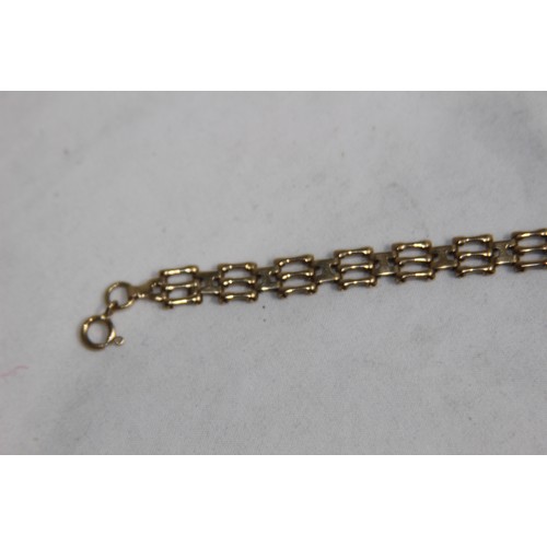 1146 - 9CT GOLD BRACELET - 4.45G