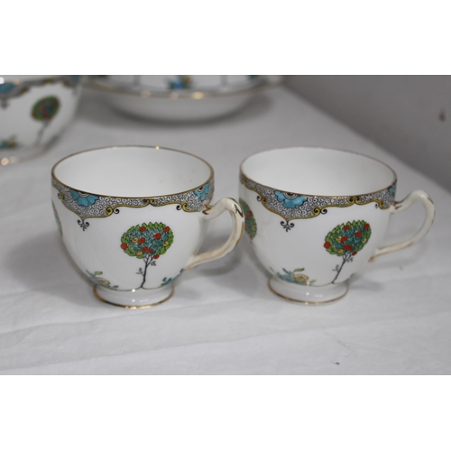 228 - LARGE QUANTITY OF GRAFTON CHINA