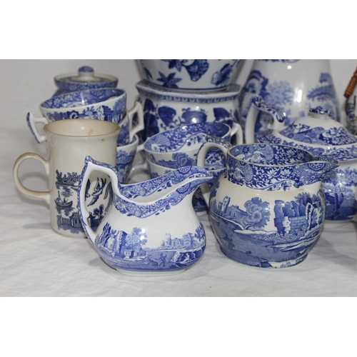 232 - QUANTITY OF VINTAGE BLUE AND WHITE DINNER SERVICE INCLUDING SPODE