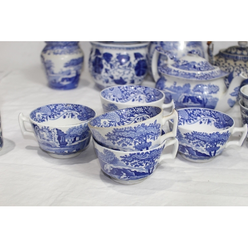 232 - QUANTITY OF VINTAGE BLUE AND WHITE DINNER SERVICE INCLUDING SPODE