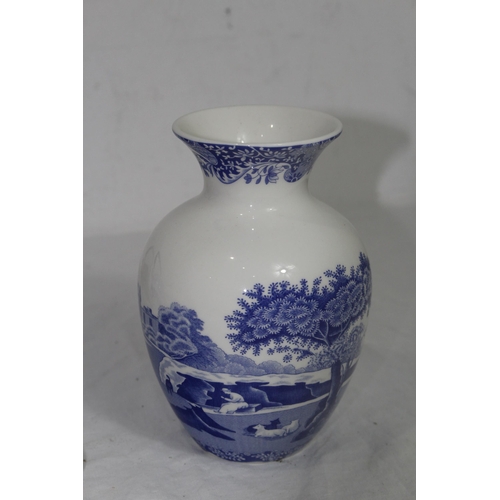 233 - QUANTITY OF BLUE AND WHITE CHINA