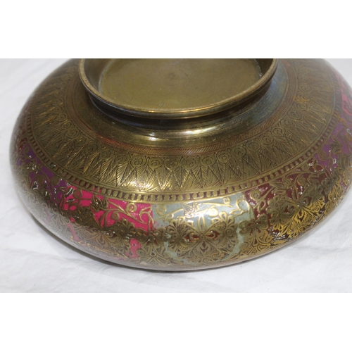 296 - INDIAN SENSOR BOWL
20 x 8cm