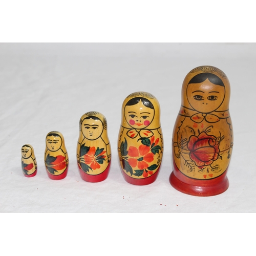 300 - QUANTITY OF VINTAGE RUSSIAN DOLLS
33.5CM