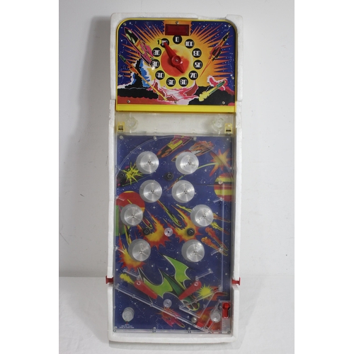 554 - VINTAGE PINBALL GAME