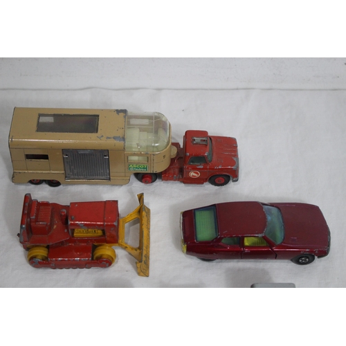 555 - QUANTITY OF MATCHBOX CAR ETC