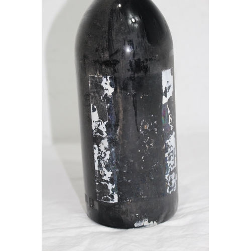 685 - BOTTLE OF VINTAGE 1977 QUARLES HARRIS PORT