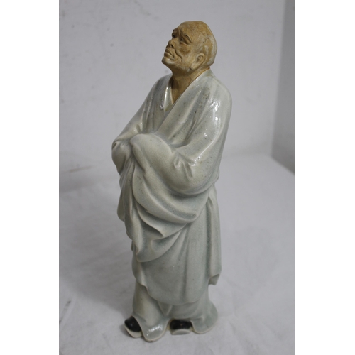 244 - VINTAGE CHINESE FIGURE
31CM