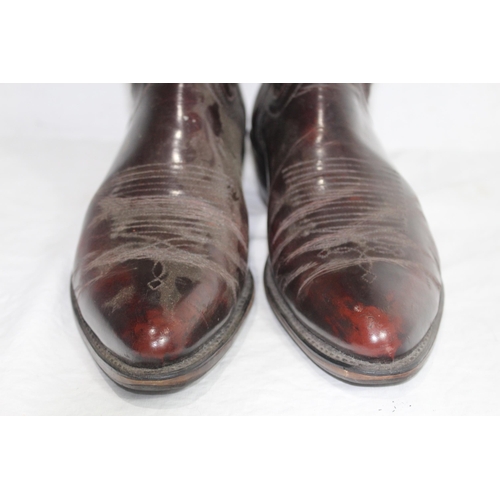 327 - LAREDO COWBOY BOOTS SIZE 9