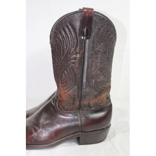 327 - LAREDO COWBOY BOOTS SIZE 9