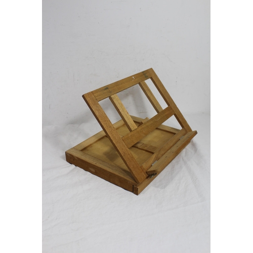 328 - TRAVEL ARTIST EASEL