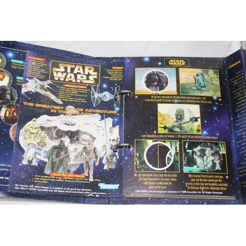 559 - STAR WARS COLLECTABLE FOLDER