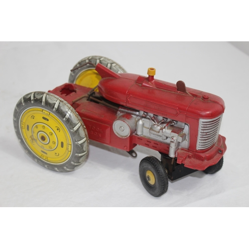 562 - VINTAGE TOY TRACTOR