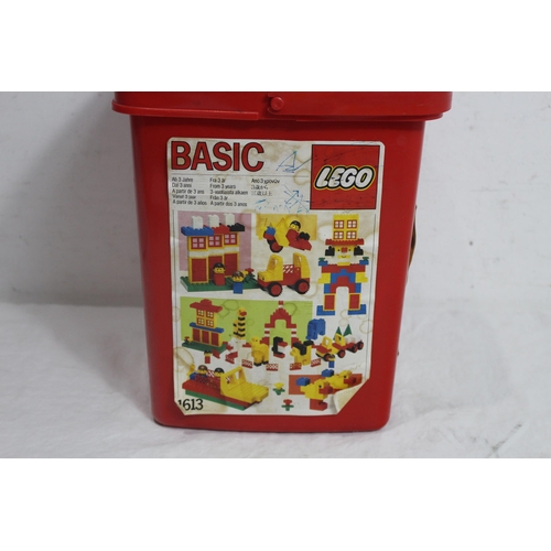 564 - BOX OF VINTAGE LEGO