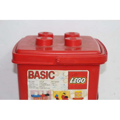 564 - BOX OF VINTAGE LEGO