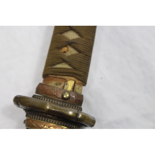 717 - ANTIQUE JAPENESE KATANA SWORD SIGNED