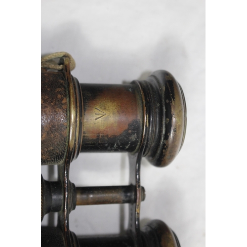 731 - WWI BINOCULARS