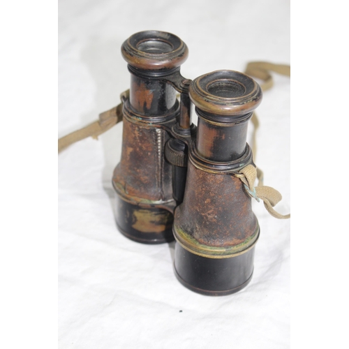 731 - WWI BINOCULARS