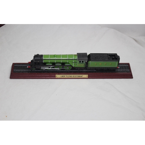 571 - 11 x ATLAS EDITIONS TRAIN MODELS