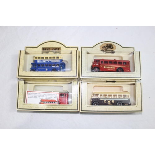 575 - LARGE QUANTITY OF VINTAGE BOXED MODEL VEHICLES ETC