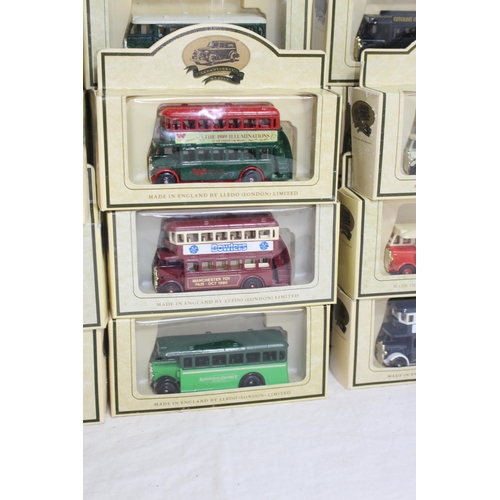 575 - LARGE QUANTITY OF VINTAGE BOXED MODEL VEHICLES ETC