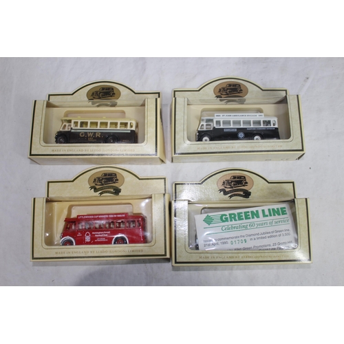 580 - LARGE QUANTITY OF VINTAGE BOXED MODEL VEHICLES ETC