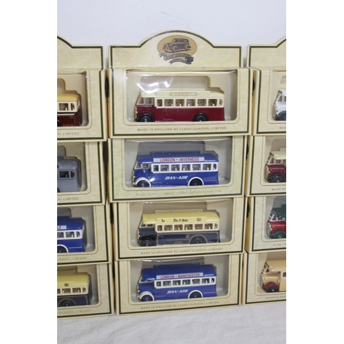 582 - LARGE QUANTITY OF VINTAGE BOXED MODEL VEHICLES ETC