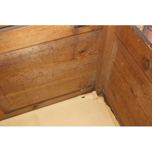 42 - ANTIQUE PITCH PINE COFFER (MQ)
117 X 56 X 91CM