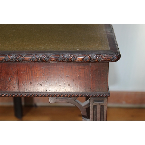 43 - ANTIQUE FOLDING CARD TABLE (MQ)
81 X 84 X 71CM