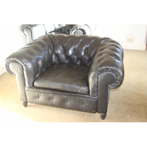 46 - PAIR OF CHESTERFIELD CLUB CHAIRS (MQ)
121 X 104 X 75CM