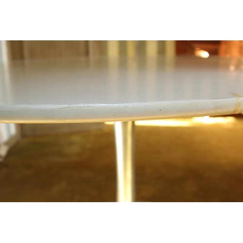 48 - RETRO ARKANA DINING TABLE (MQ)
151 X 74CM