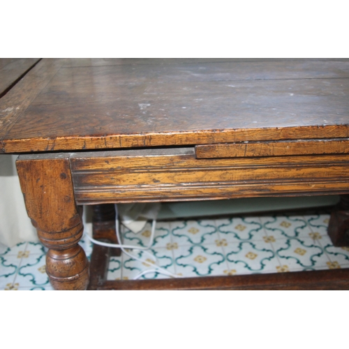 50 - ANTIQUE DRAWLEAF OAK TABLE (MQ)
221 X 77 X 77CM