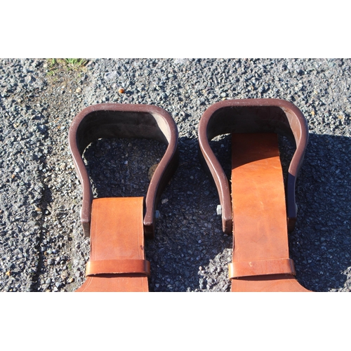 352 - LEATHER HORSE SADDLE AND STIRRUPS