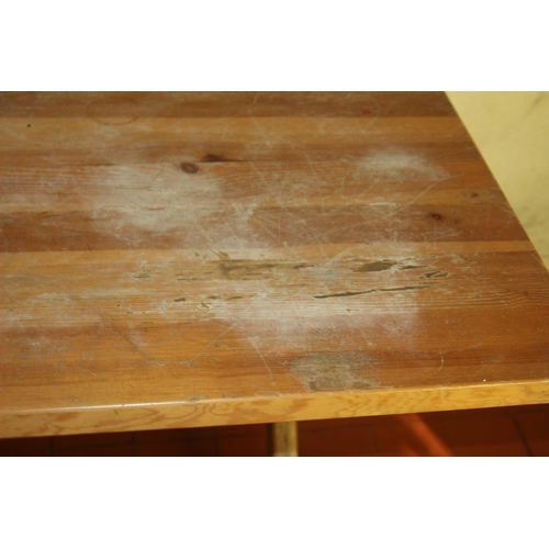 57 - PINE DINING TABLE (MQ)
137 X 84 X 74CM