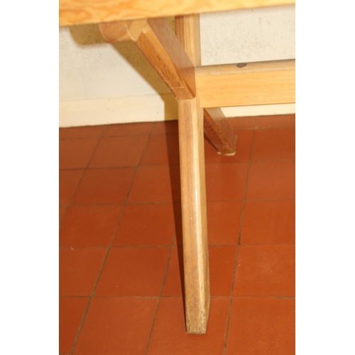 57 - PINE DINING TABLE (MQ)
137 X 84 X 74CM