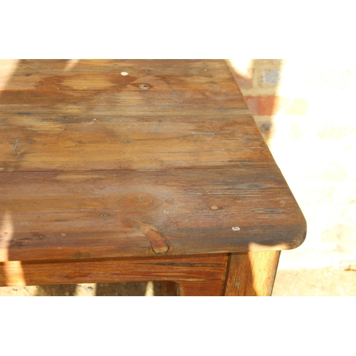 58 - LARGE RUSTIC PINE  TABLE (MQ)
313 X 76 X 76CM