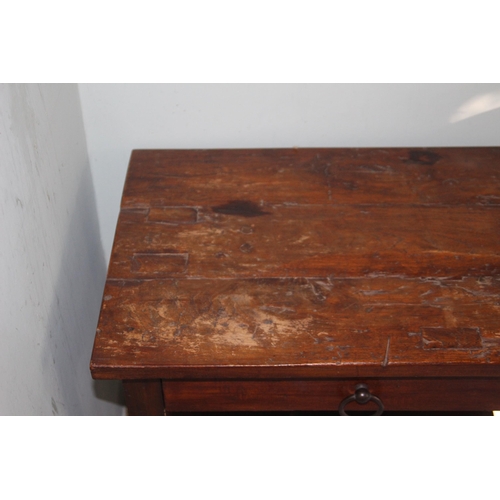 64 - ANTIQUE SIDE TABLE WITH DRAWER (MQ)
60 X 41 X 62CM