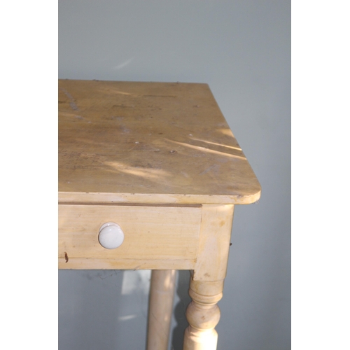 65 - PINE CONSOLE TABLE WITH DRAWER (MQ)
94 X 53 X 79CM