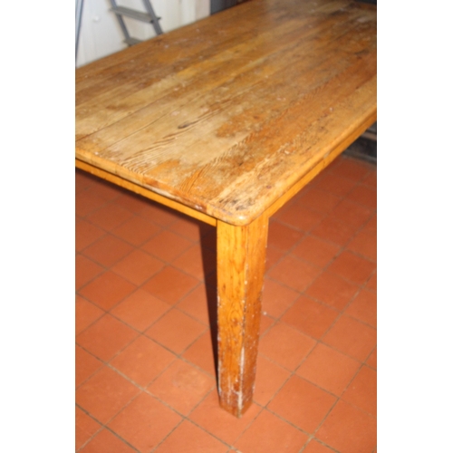 68 - PINE DINING TABLE (MQ)
160 X 83 X 74CM