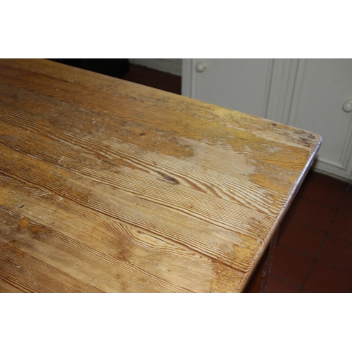 68 - PINE DINING TABLE (MQ)
160 X 83 X 74CM