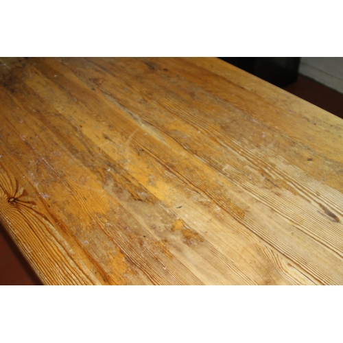 68 - PINE DINING TABLE (MQ)
160 X 83 X 74CM