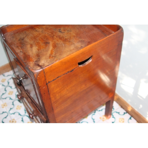 69 - ANTIQUE COMMODE CHEST (MQ)
45 X 51 X 80CM